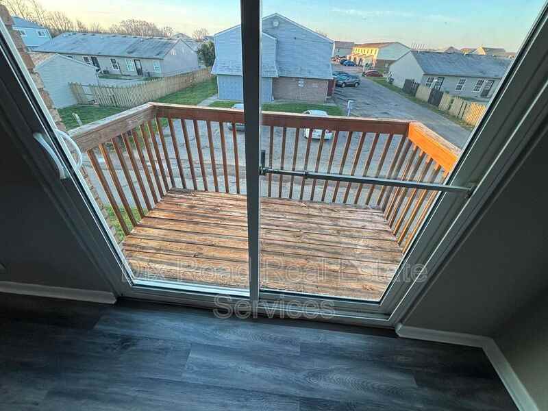 413 Sycamore Rd #F4 - Photo 5 of 24