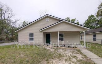 5202 Potomac Ave - Photo 1 of 1