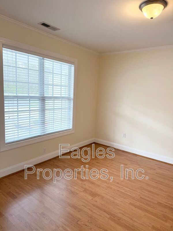 2736 Hatteras Dr - Photo 3 of 9