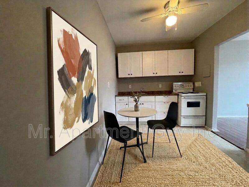 50 Mohawk Rd W #306 - Photo 3 of 12