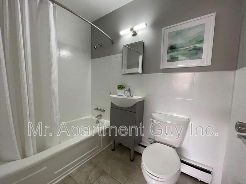 50 Mohawk Rd W #306 - Photo 5 of 12