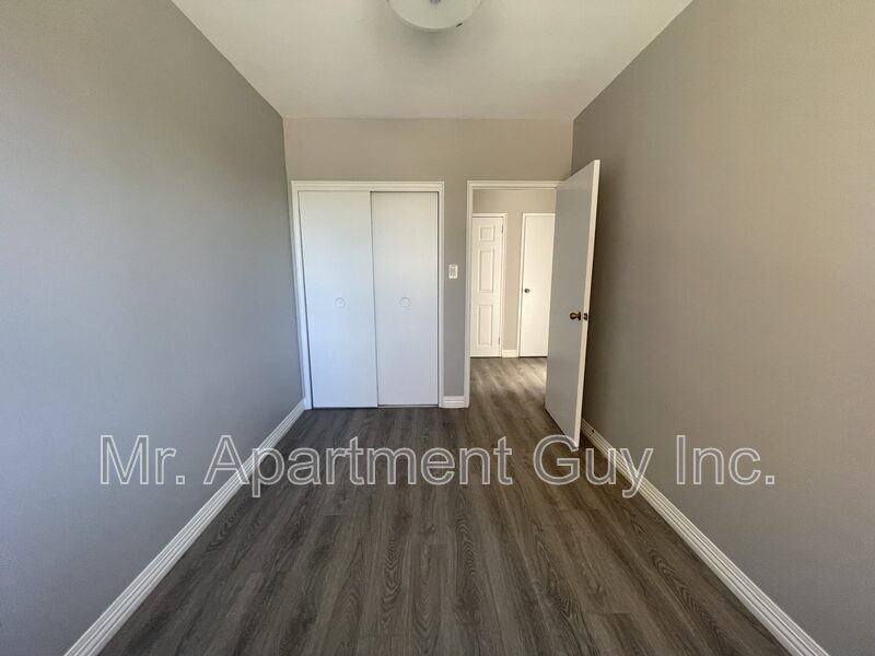 50 Mohawk Rd W #306 - Photo 6 of 12