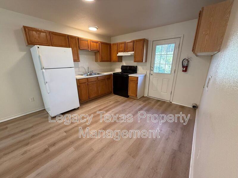 701 Miracle Ln #H - Photo 2 of 20