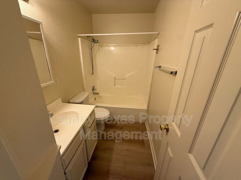 701 Miracle Ln #H - Photo 6 of 20