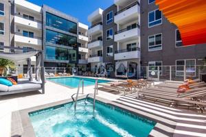 featured image of 7401 Lankershim Blvd