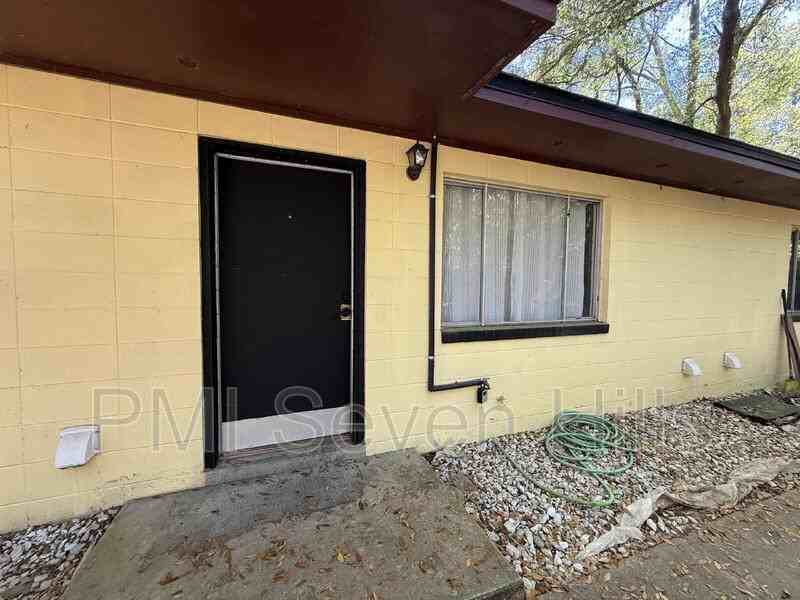 1510 Milton St #2 - Photo 2 of 15