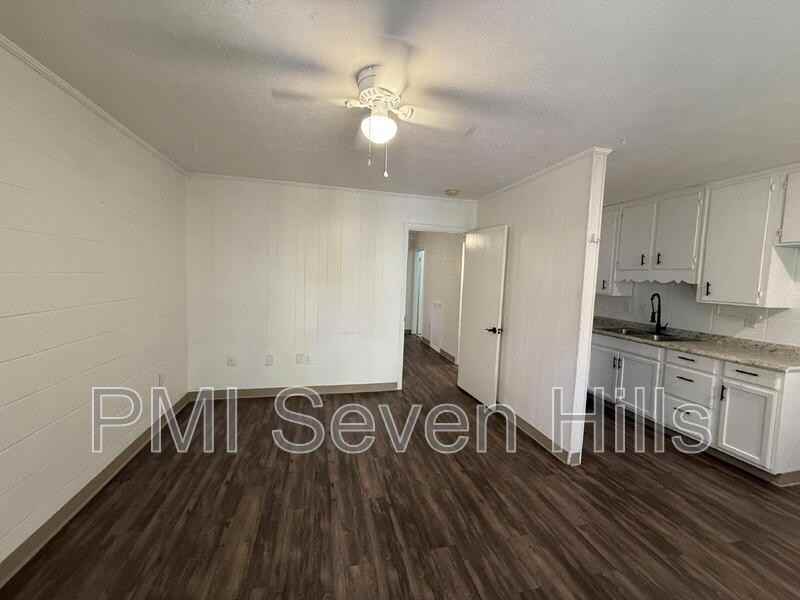 1510 Milton St #2 - Photo 7 of 15