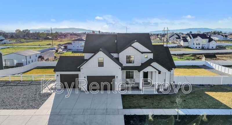 275 W Center St - Photo 3 of 35