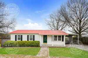 featured image of 2856 Cornwallis Rd