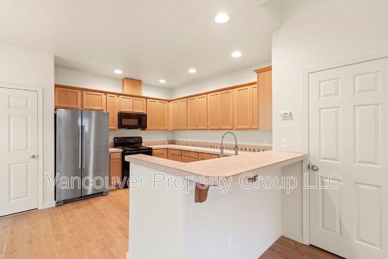 2713 Ne 87th Ave - Photo 7 of 27