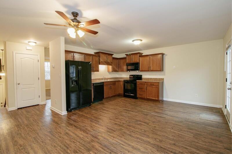 1718 1718 #A - Photo 2 of 16