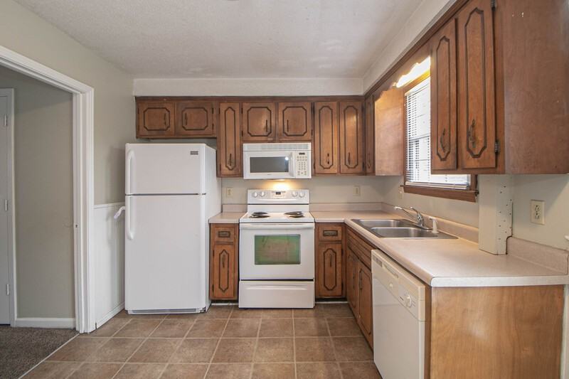 812 812 #C - Photo 7 of 21