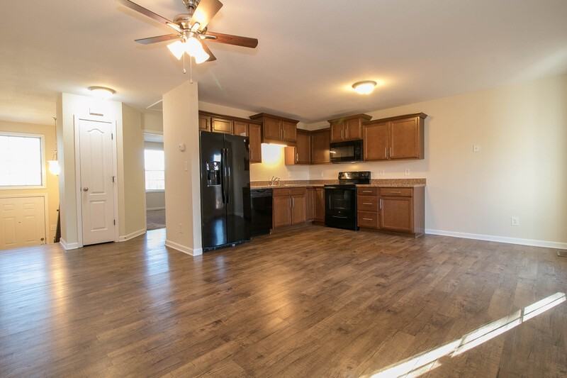 992 #C - Photo 2 of 16