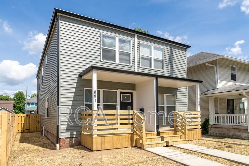 849 N Rural St - Photo 4 of 15