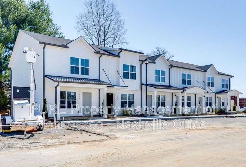 619 Hadley Village Blvd - Photo 2 of 26