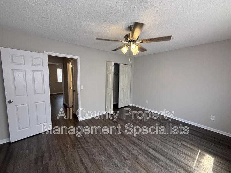 1307 Cactus Ave #5B - Photo 7 of 9