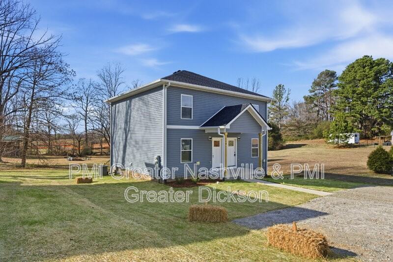 118 Saw Mill Rd #B - Photo 3 of 32