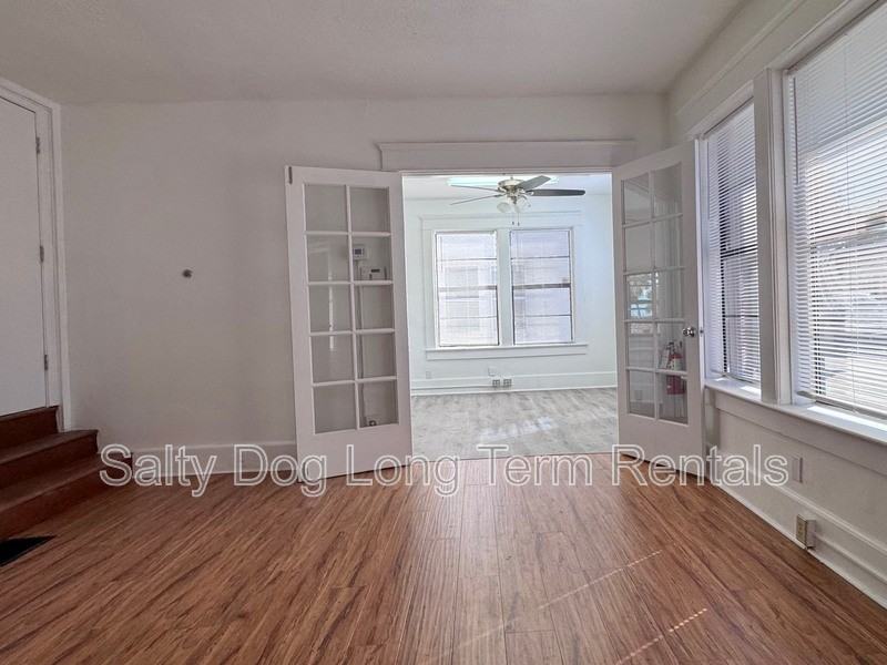 436 N Grandview Ave #1 - Photo 4 of 32