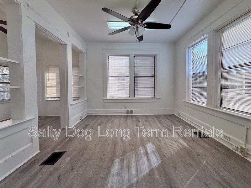 436 N Grandview Ave #1 - Photo 5 of 32