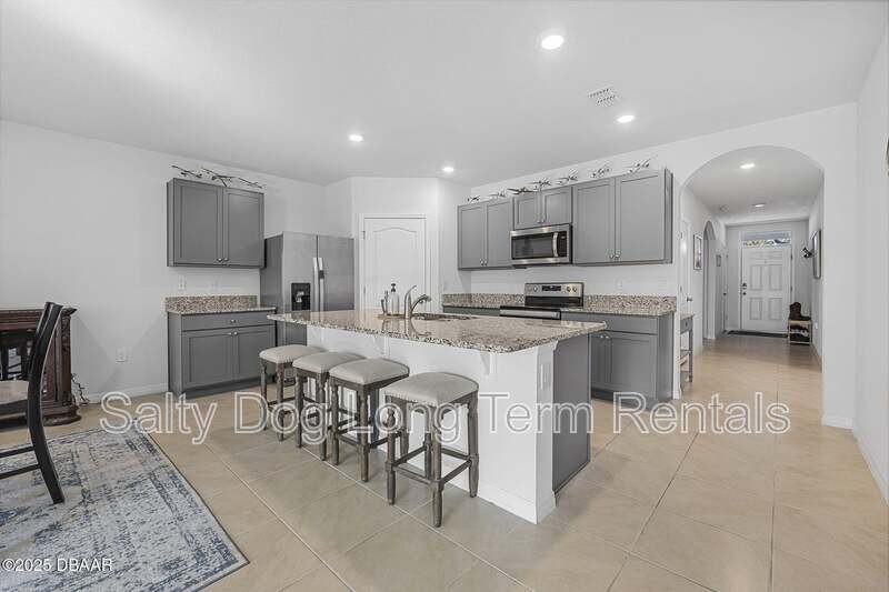 154 Sunset Point Dr - Photo 3 of 23