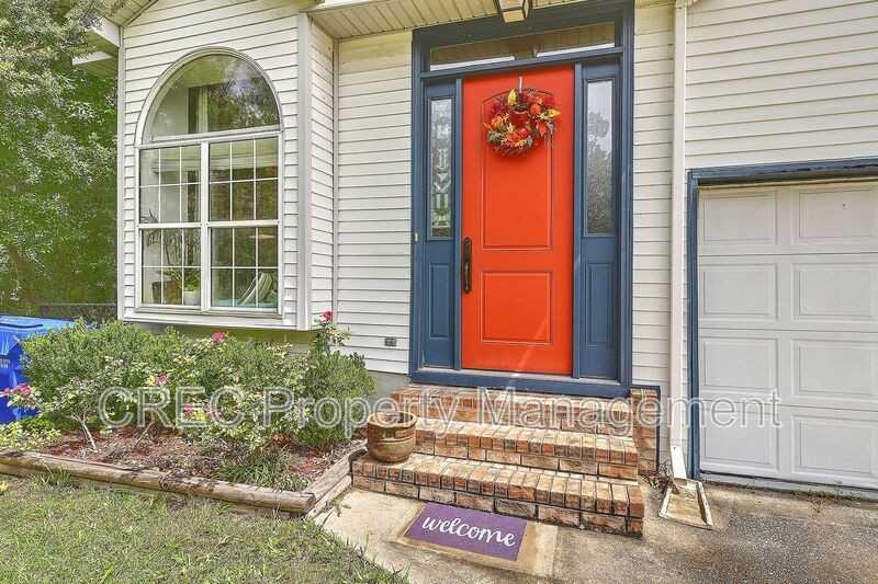 2318 N England Ct - Photo 3 of 29