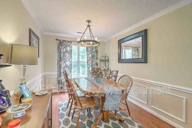 2318 N England Ct - Photo 7 of 29