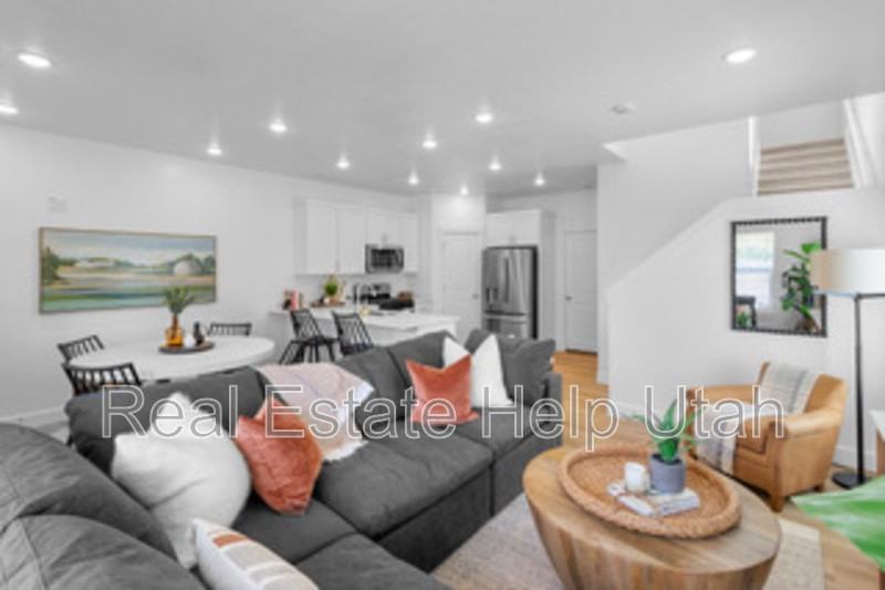 281 Westnorth - Photo 4 of 17