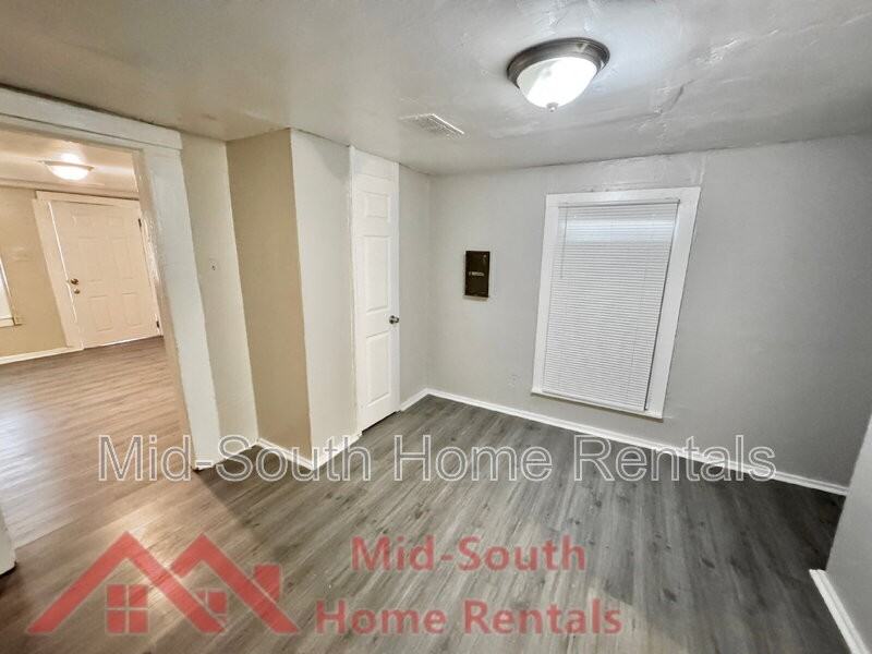 1536 Brookins St - Photo 7 of 15