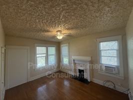 featured image of 1014 E 1st St