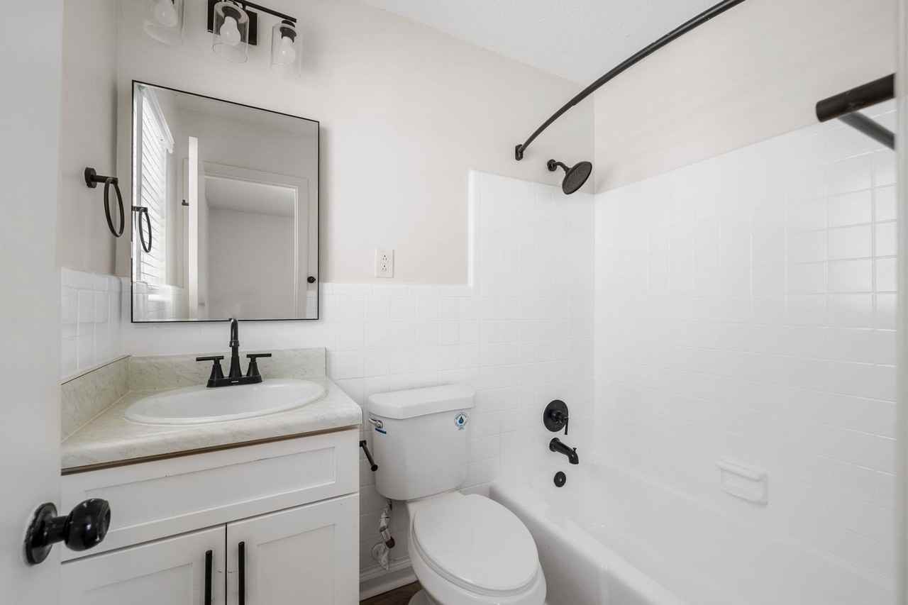 River Front Apartments - Photo 7 of 12