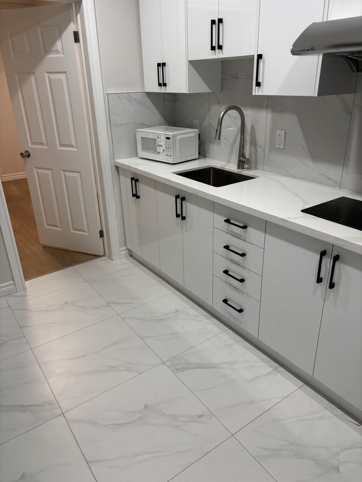 Palmerston Blvd & College St - Photo 2 of 7