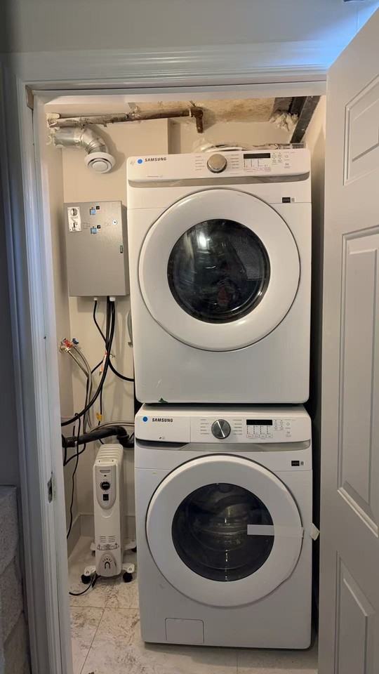 Palmerston Blvd & College St - Photo 6 of 7