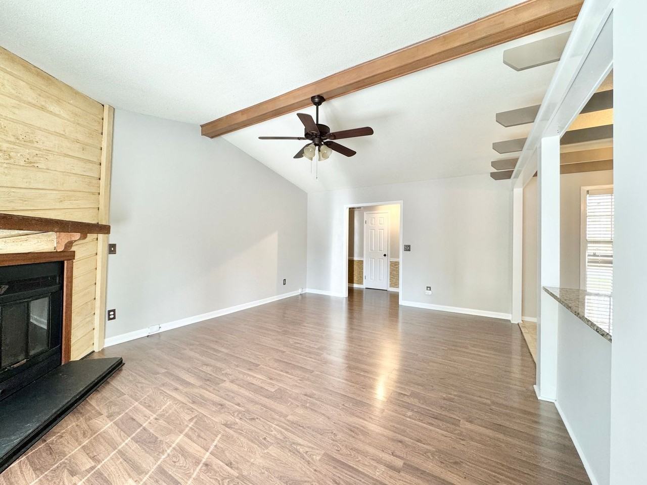 1819 Kello Dr - Photo 6 of 19