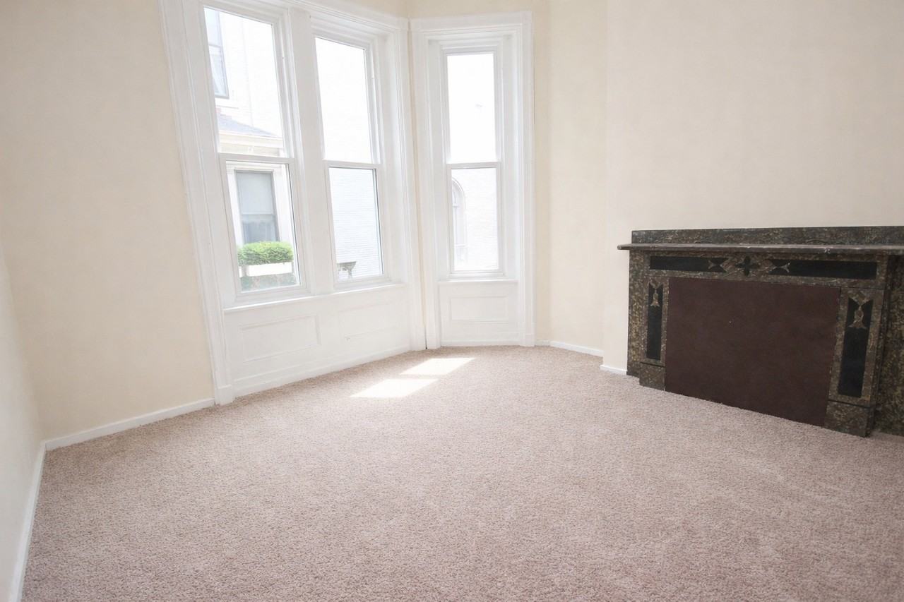 ASHLEY PLACE -- 080 - Photo 6 of 12