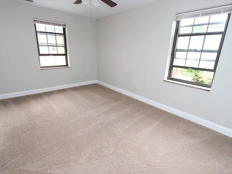 WINSTON APARTMENTS -- 022 - Photo 6 of 27