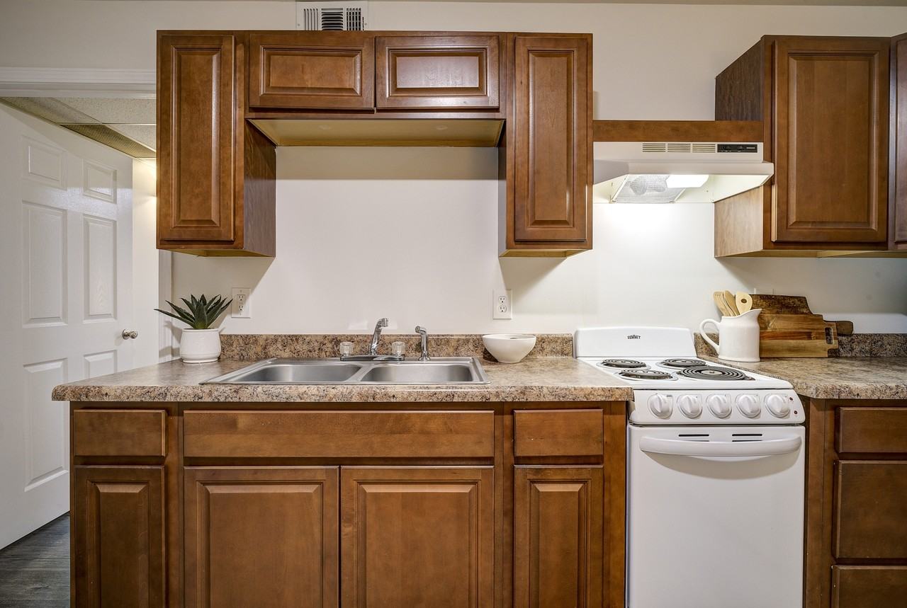 The Reeves - Photo 4 of 25