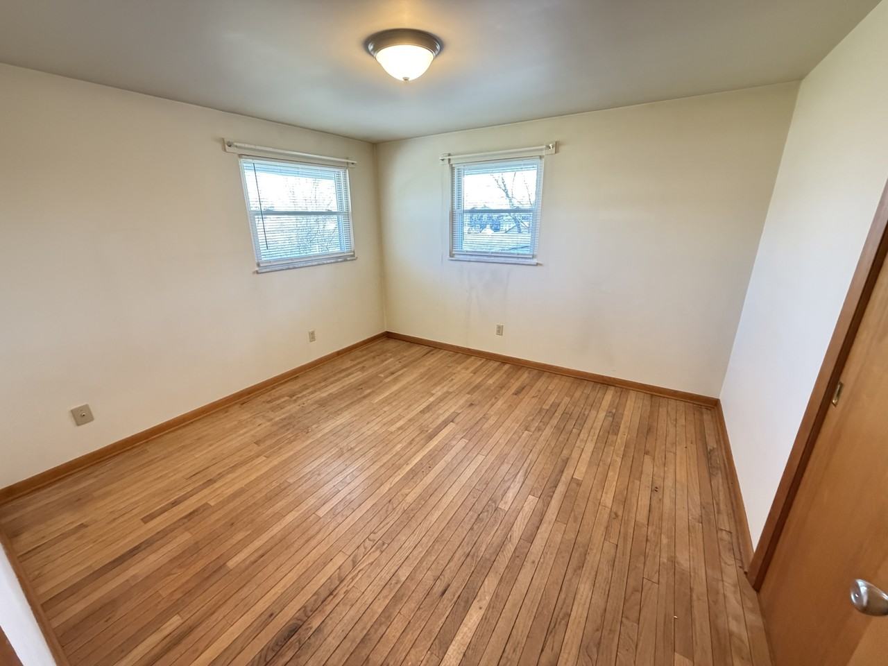 400 Pickrelltown St. - Photo 4 of 5