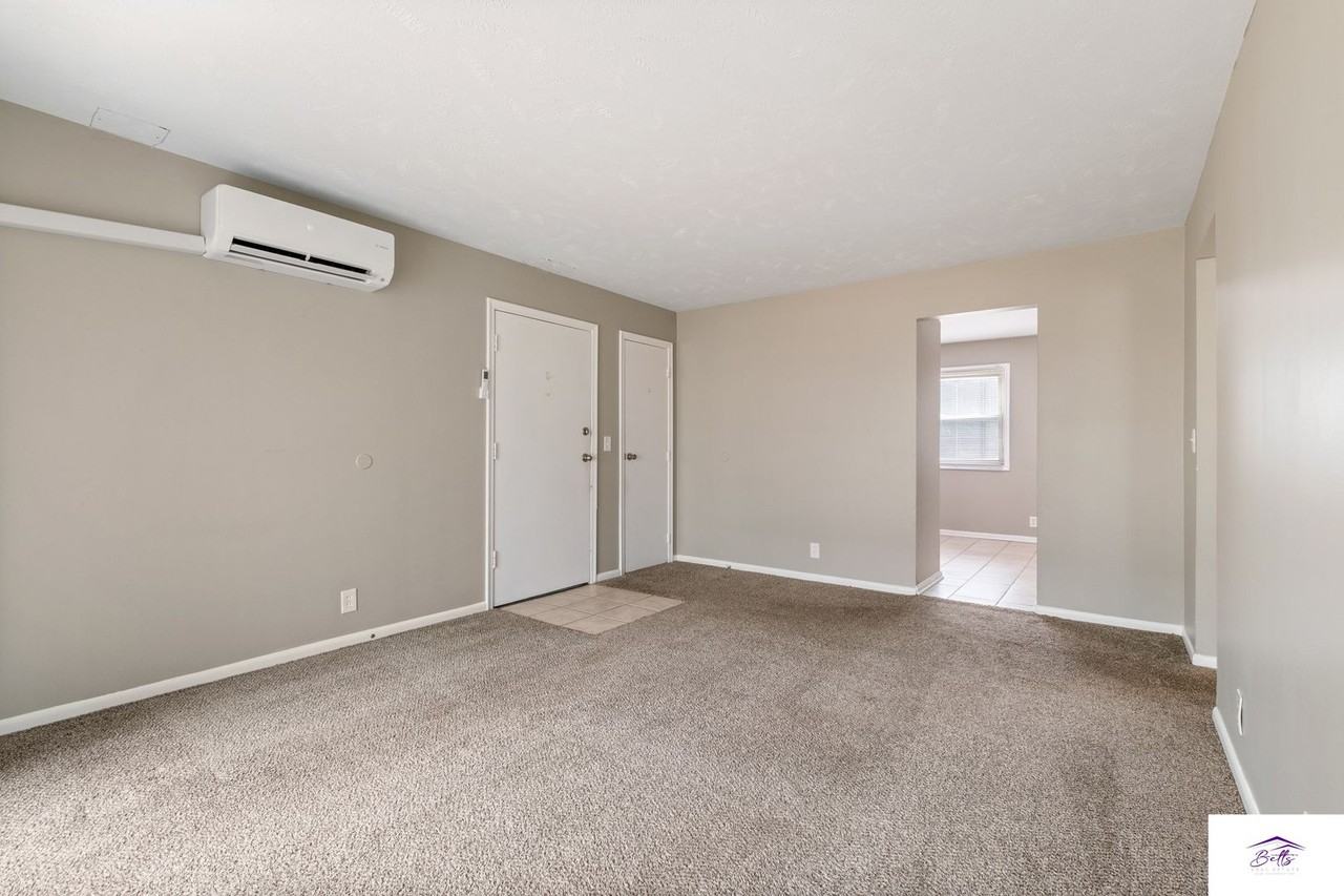 BELLEVUE 36 APARTMENTS - Photo 4 of 10