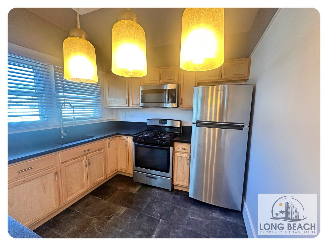 1703 East Broadway - Photo 5 of 19