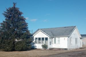 featured image of 4173 S Isabella Rd