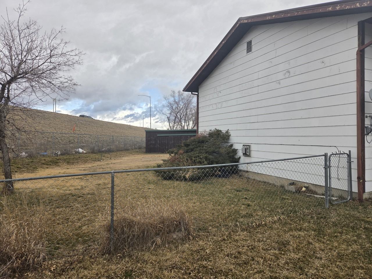 207 West Rosebud Avenue - Photo 2 of 12