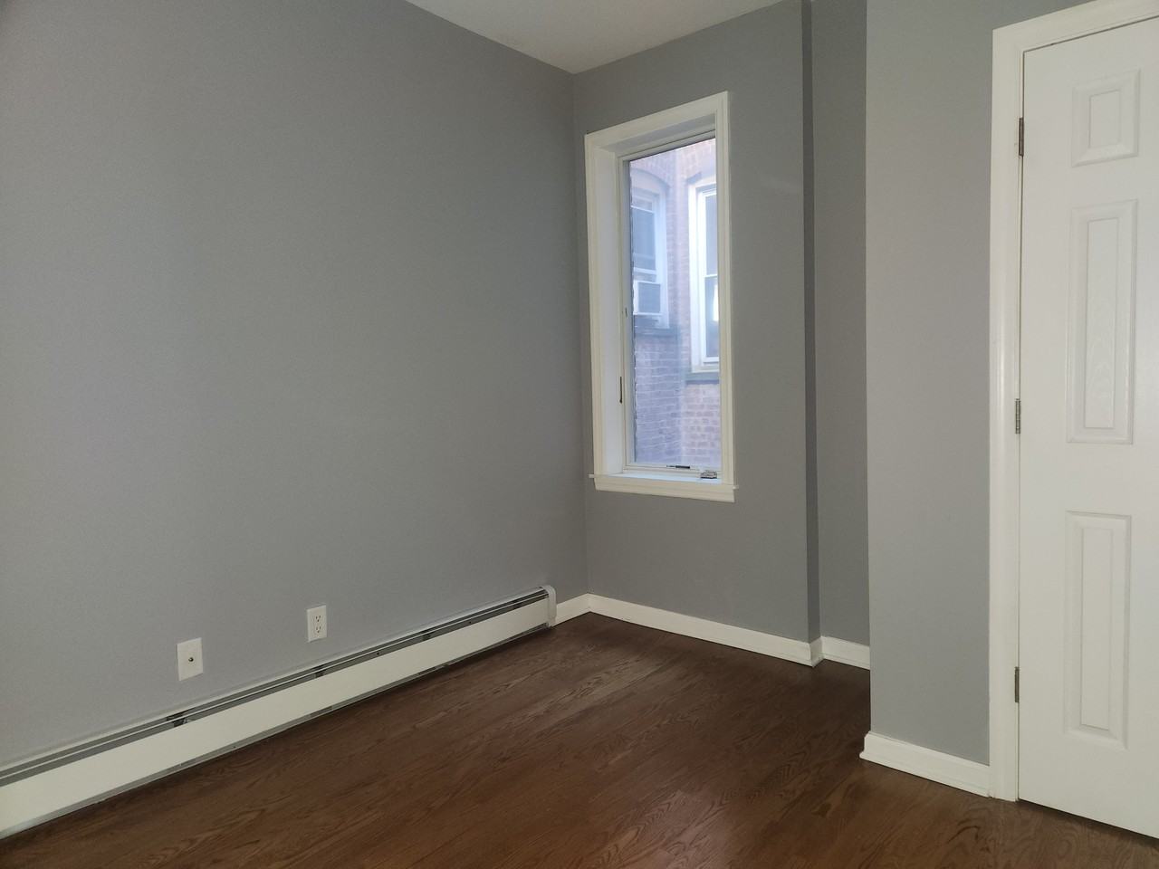 7628 John F. Kennedy Boulevard - Photo 4 of 10