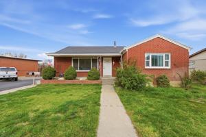 featured image of 718 S Orchard Dr