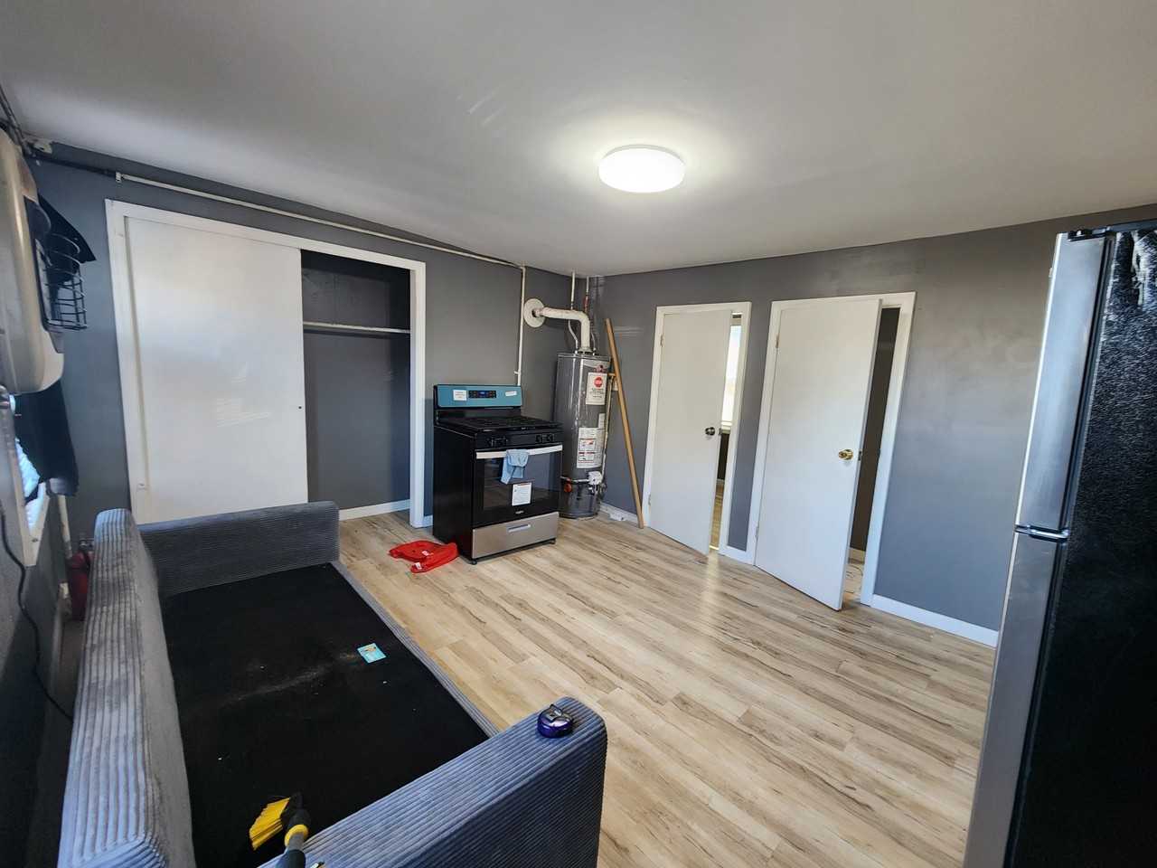 5 Smith St. (aka 847 Elizabeth Ave) Elizabeth (Rent Control) - Photo 3 of 4