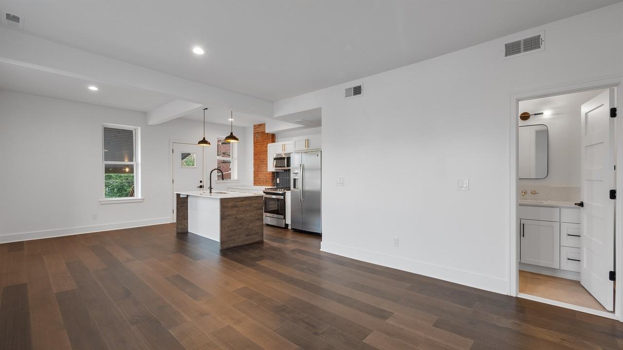 632 Prentis Street - Photo 4 of 25