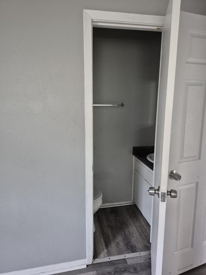 Elmwood Apartments - Photo 3 of 28