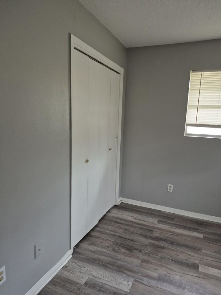 Elmwood Apartments - Photo 6 of 28