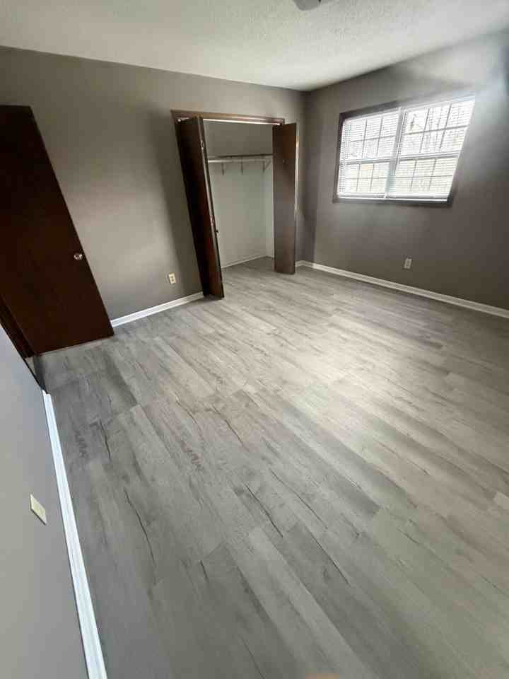 105 New Street - Photo 7 of 8