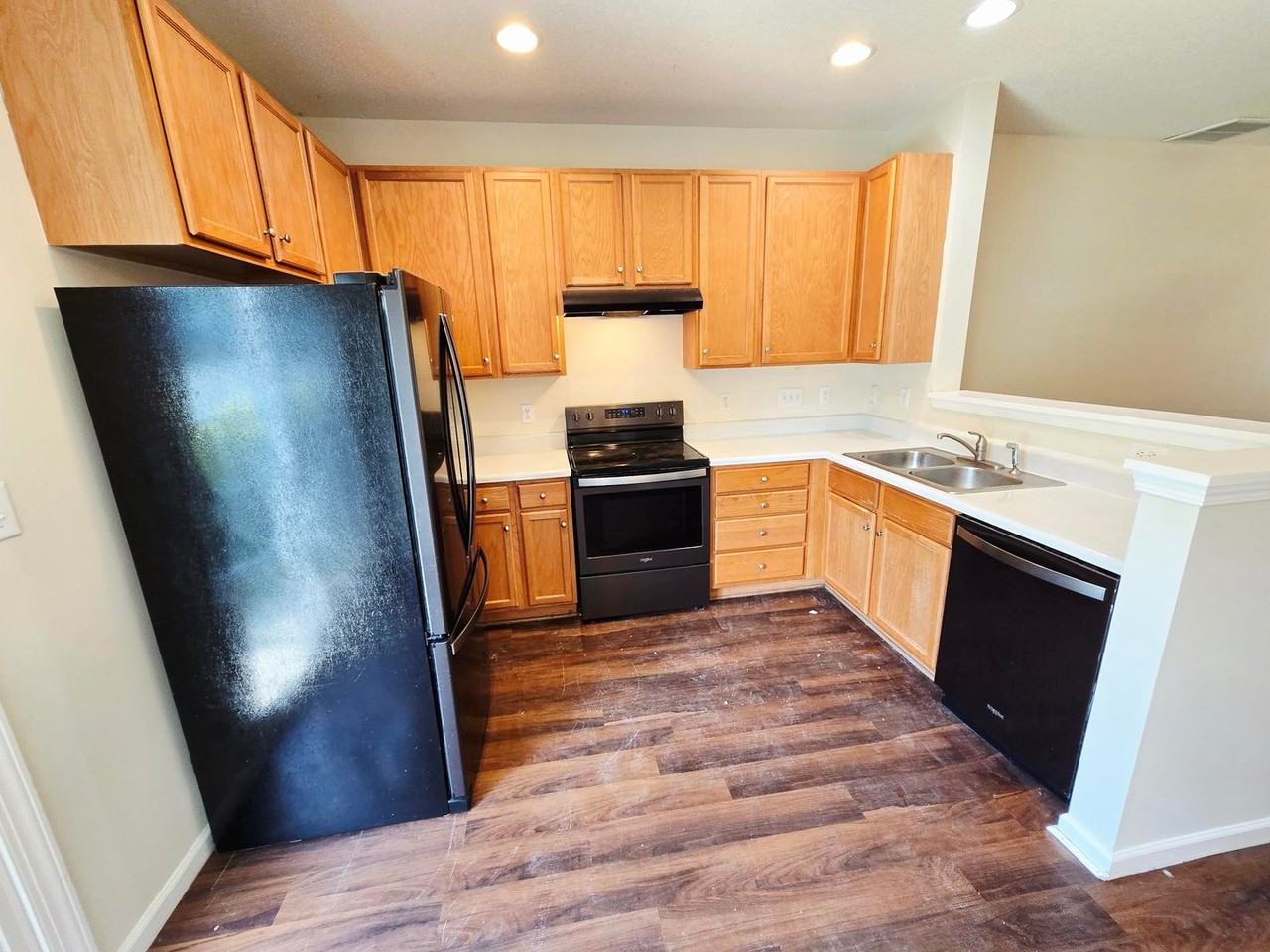 1204 Glory Vine Rd - Photo 4 of 24