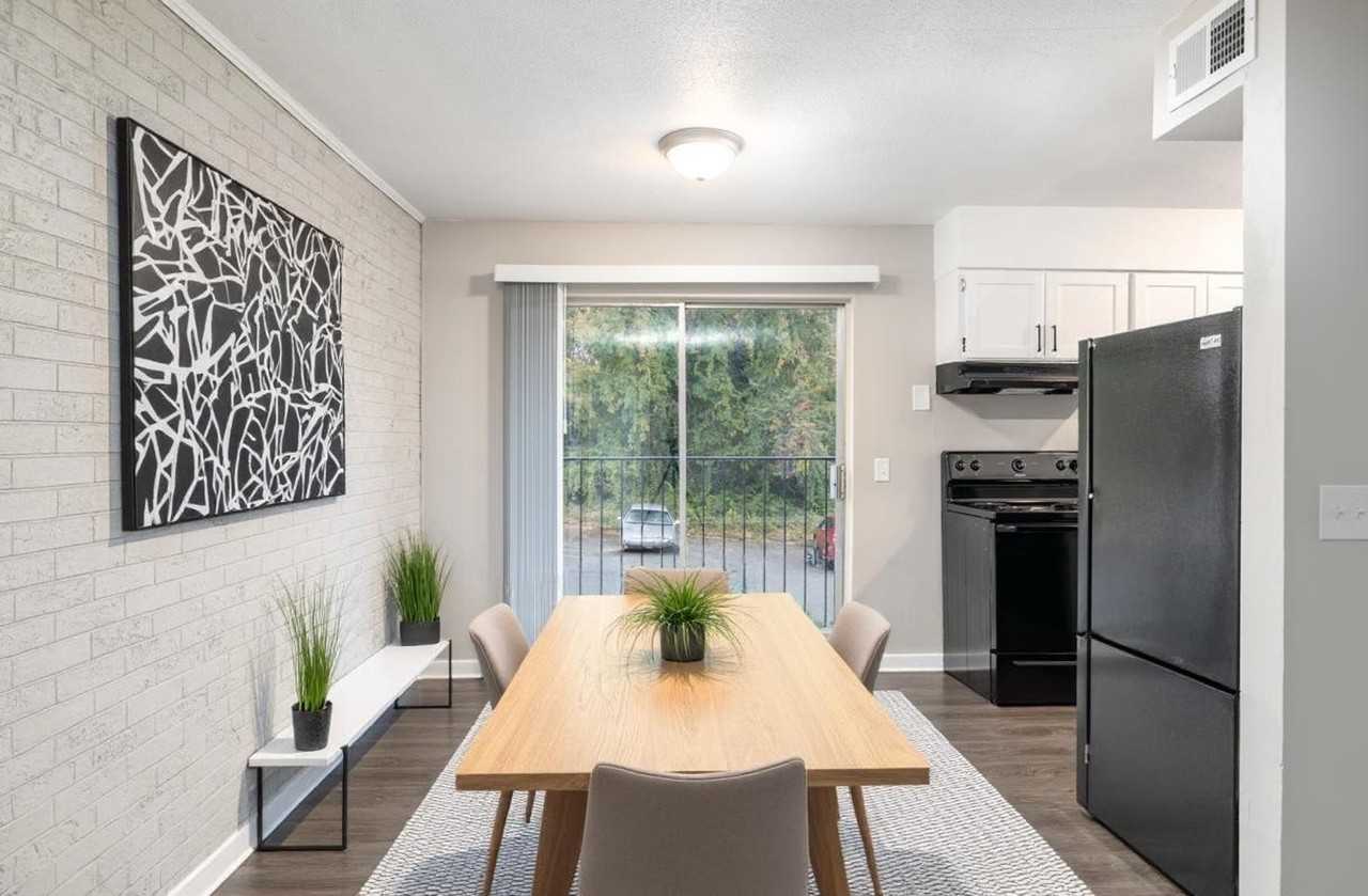 1812 Willomore Street - Photo 2 of 15